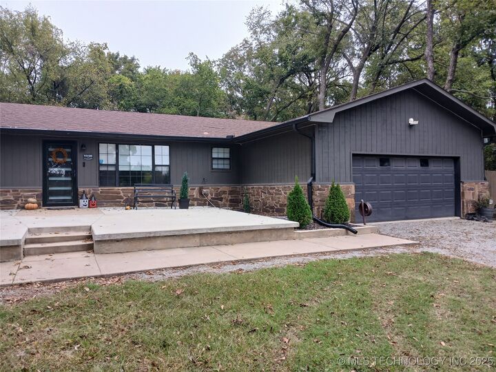 Property Photo: 419447 Texanna Road OK 74432