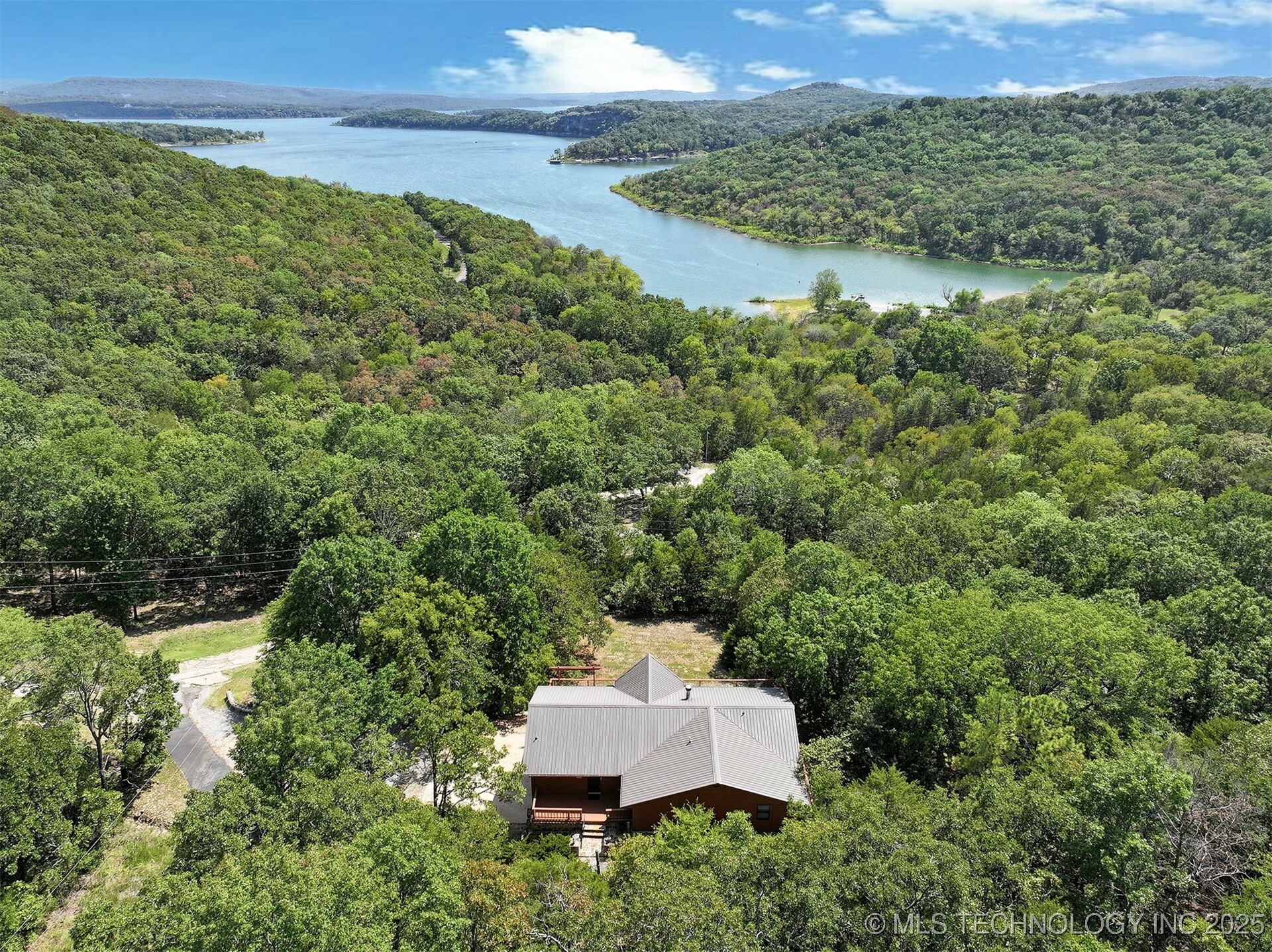 Property Photo: 30981 S 520 Road OK 74451