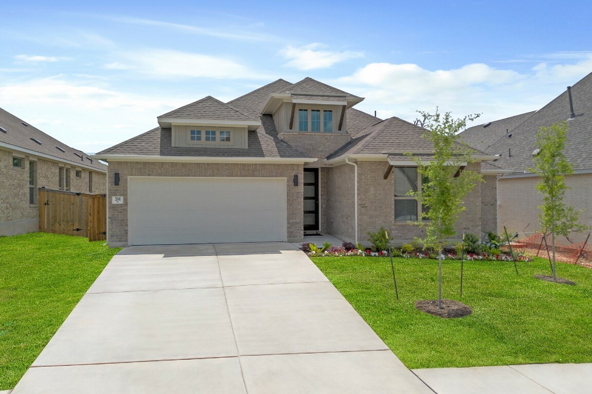 Property Photo: 314 Five Mile Creek Way TX 78640