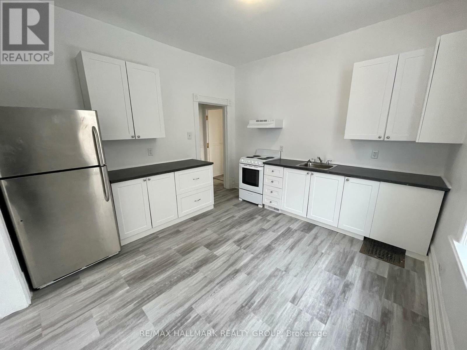 Property Photo:  466 Oconnor Street  ON K1S 3P4 