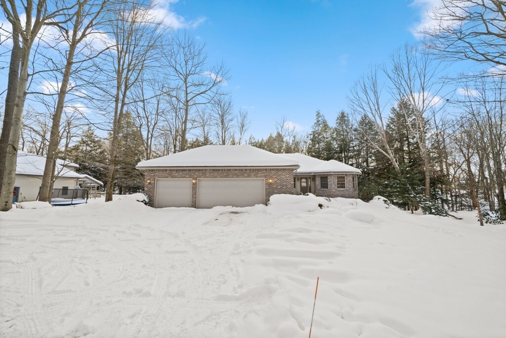 Property Photo:  8346 Sun Lake Drive  PA 16417 