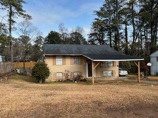 Property Photo:  992 Brian Lane  GA 30297 