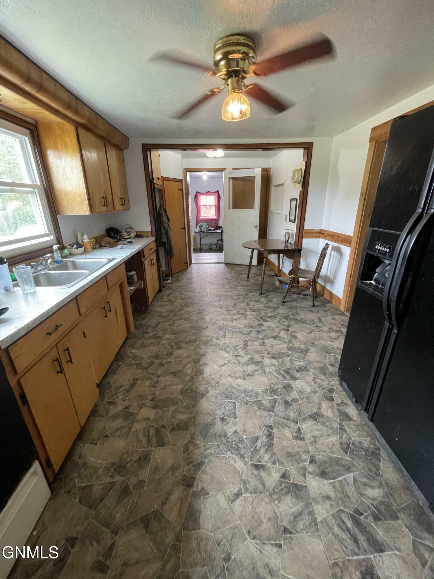 Property Photo:  114 4 Avenue W  ND 58580 