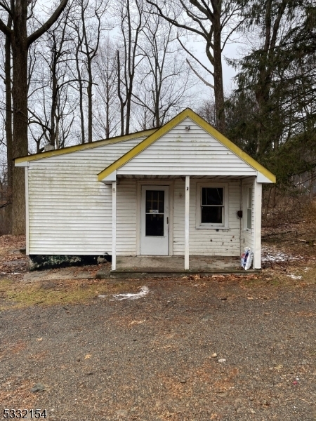 Property Photo:  716 Sweet Hollow Rd  NJ 08804 