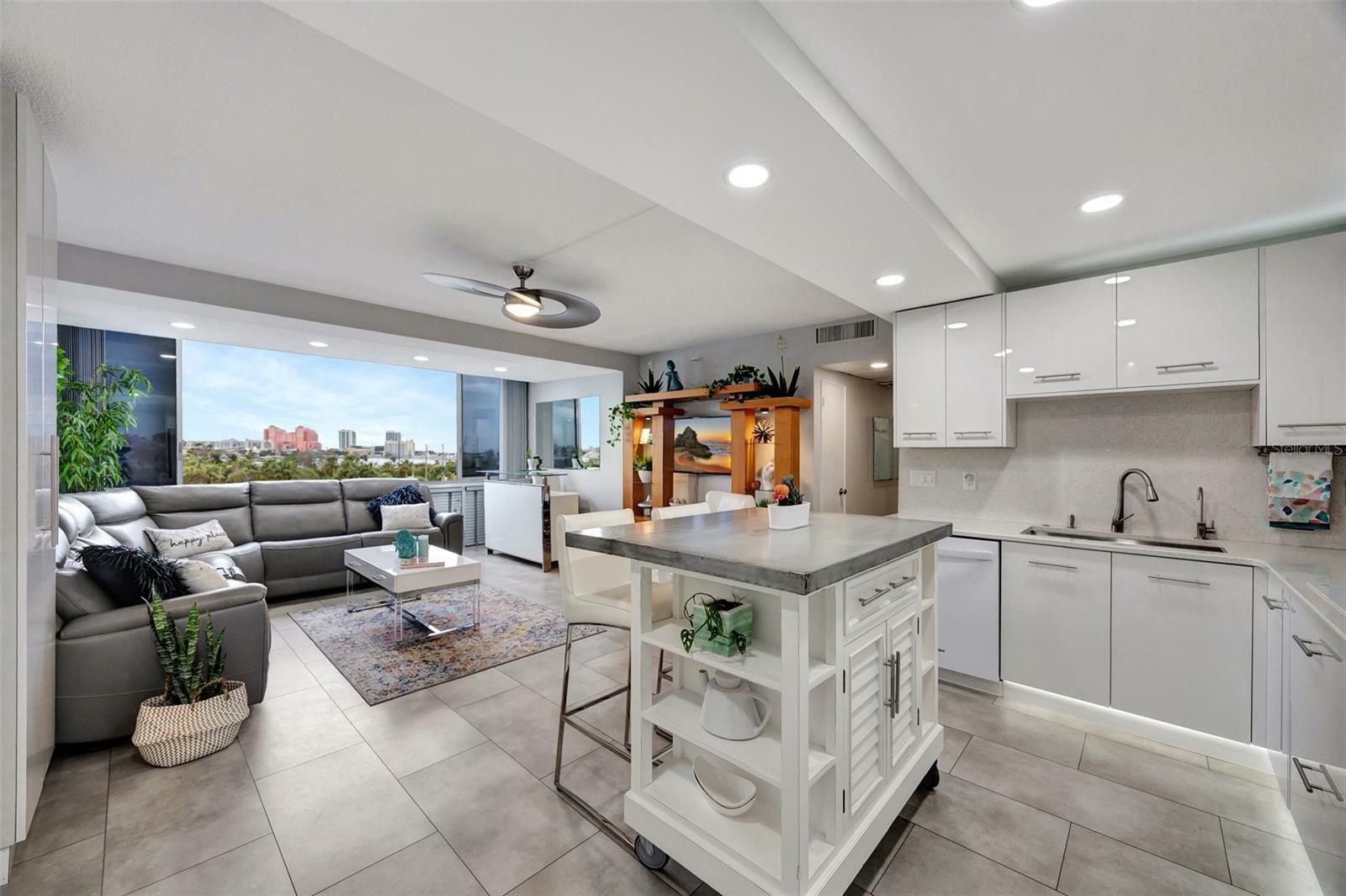 Property Photo: 31 Island Way 303 FL 33767