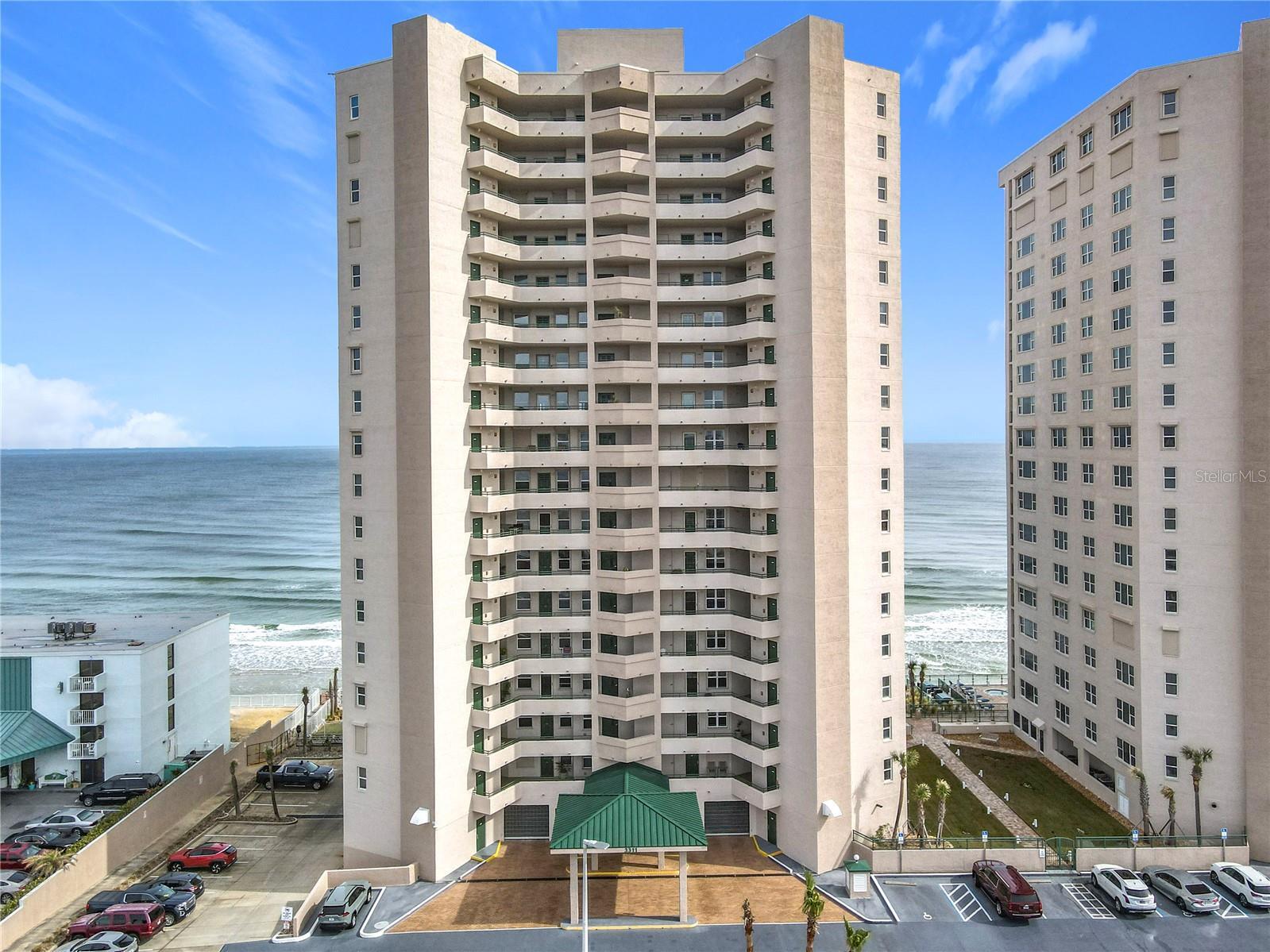 Property Photo: 3311 S Atlantic Avenue 1402 FL 32118
