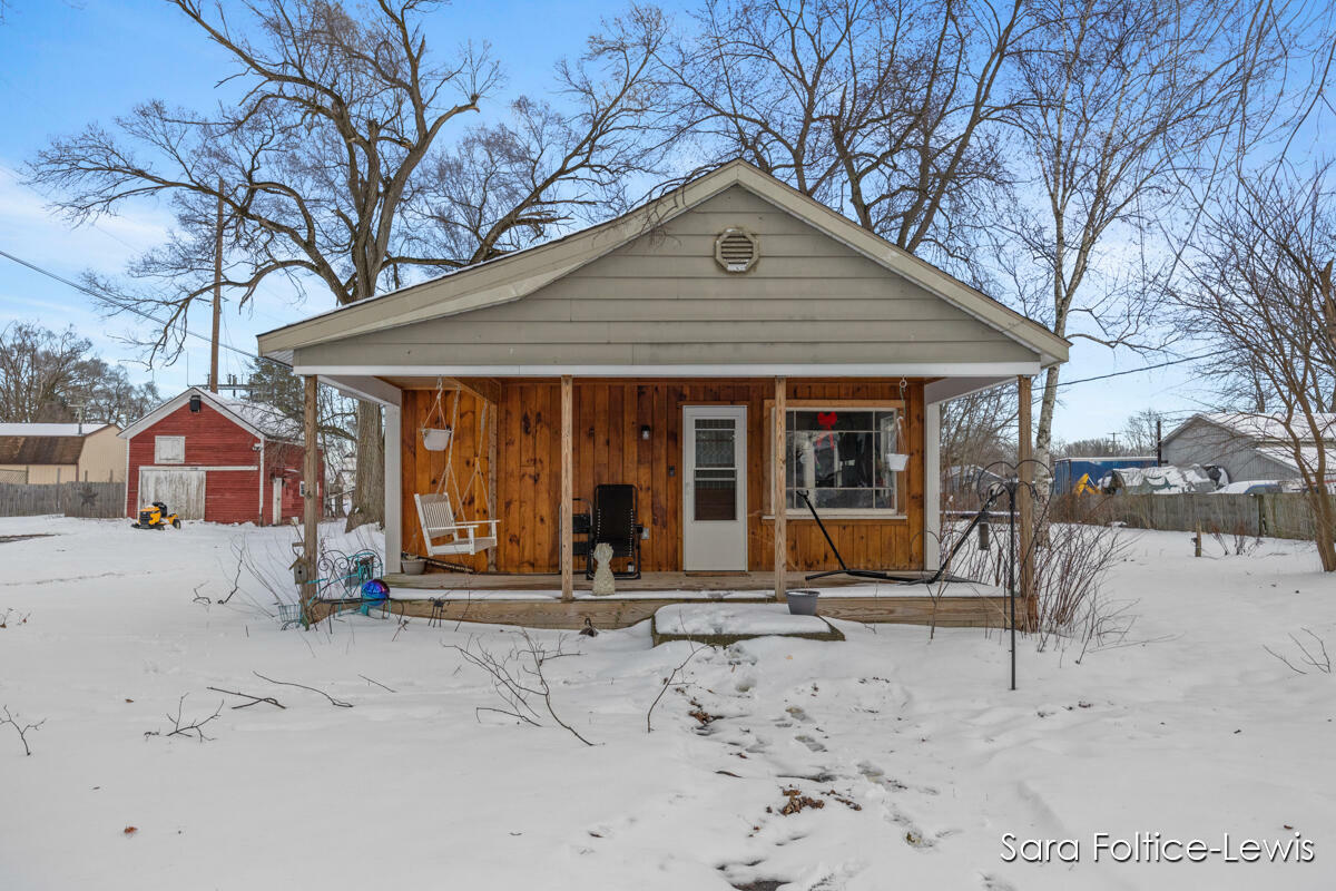 Property Photo:  17076 2nd Street  MI 49448 