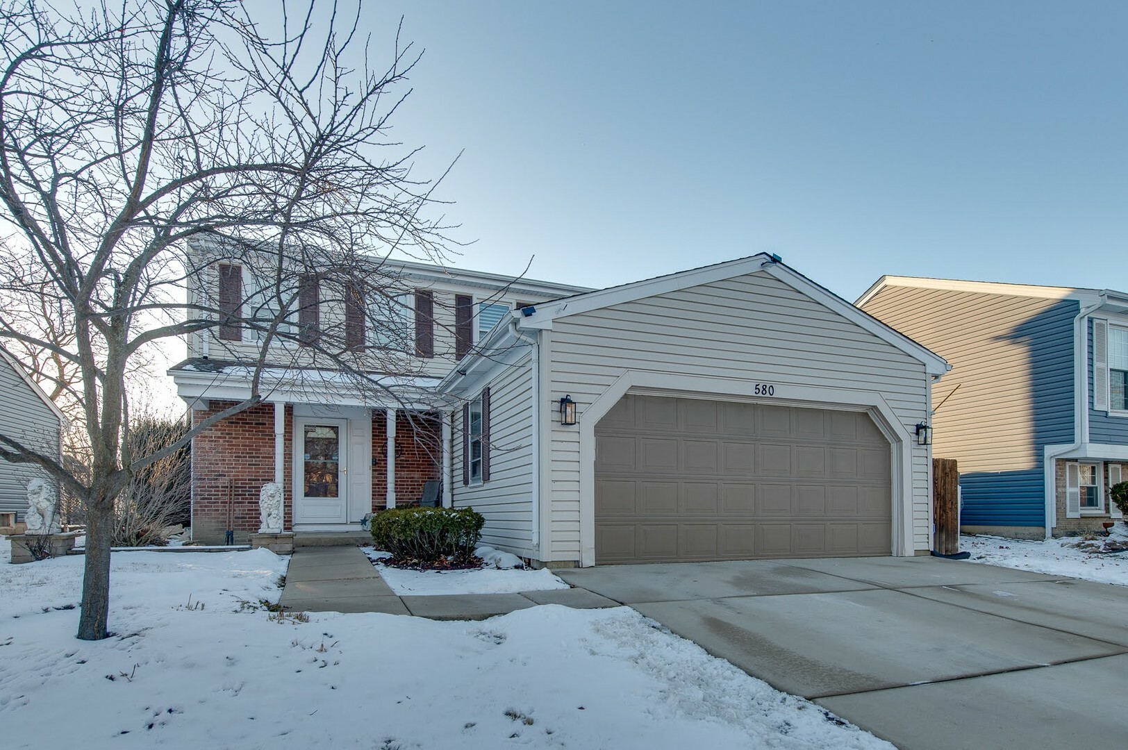 Property Photo: 580 S Garden Avenue IL 60172