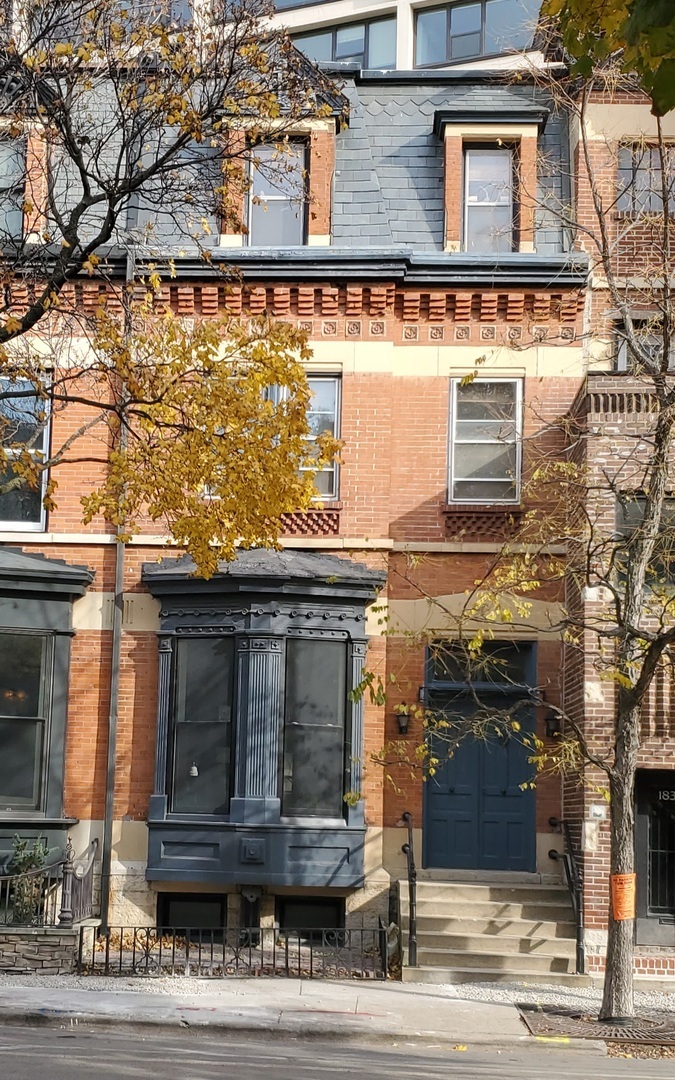 1841 N Lincoln Avenue  Chicago IL 60614 photo