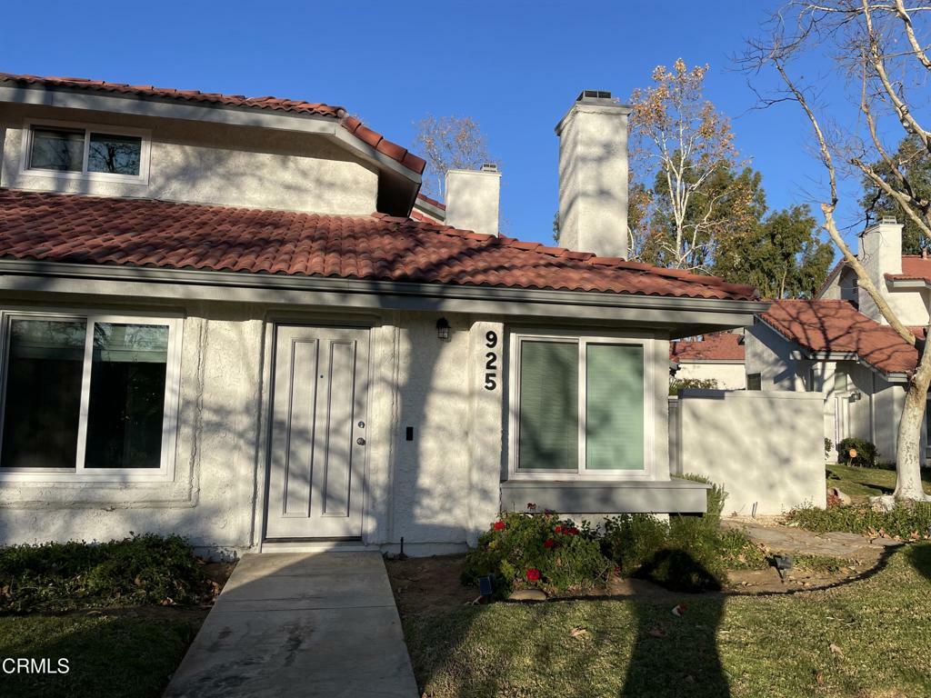 Property Photo:  925 Quarterhorse Lane  CA 91377 