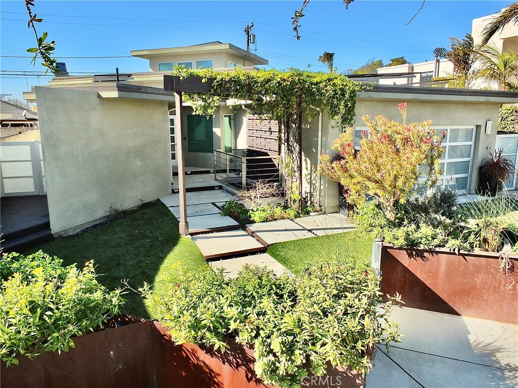 Property Photo: 613 Taper Drive CA 90740