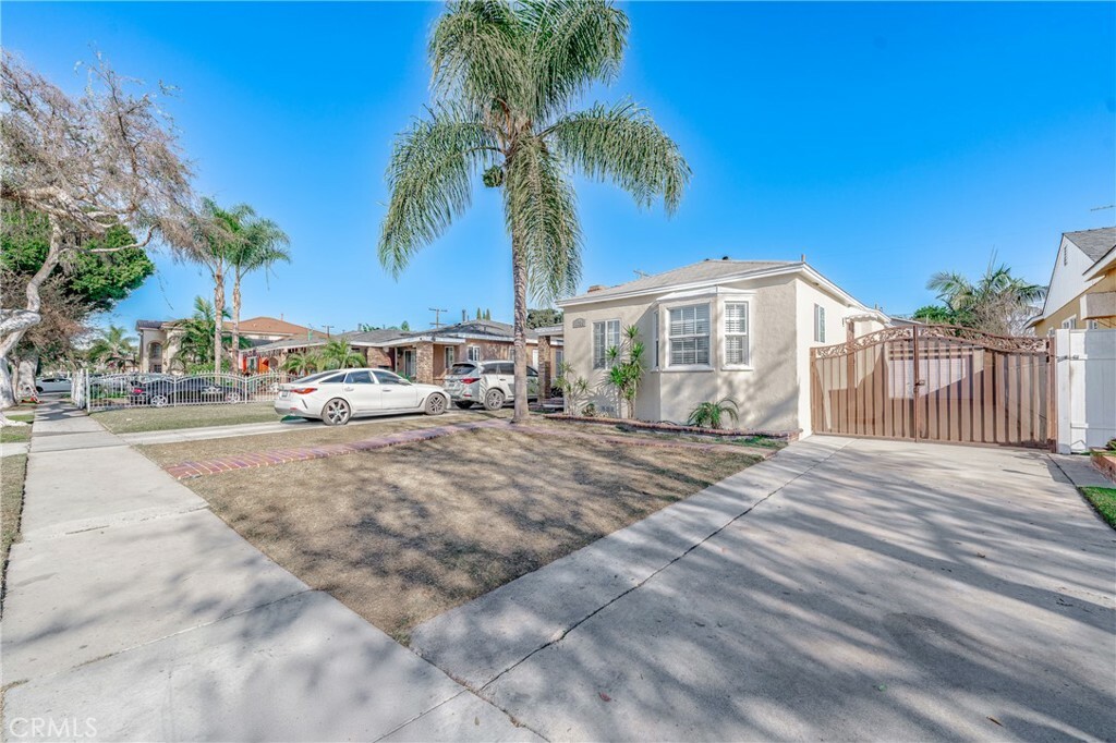 Property Photo: 10306 Dorothy Avenue CA 90280