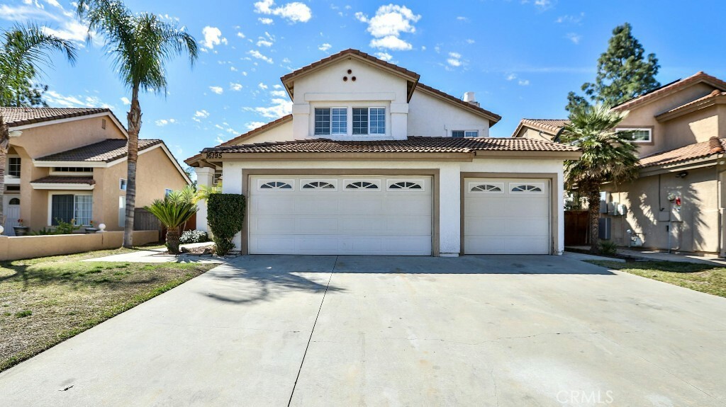 Property Photo: 16195 Isla Maria Circle CA 92551