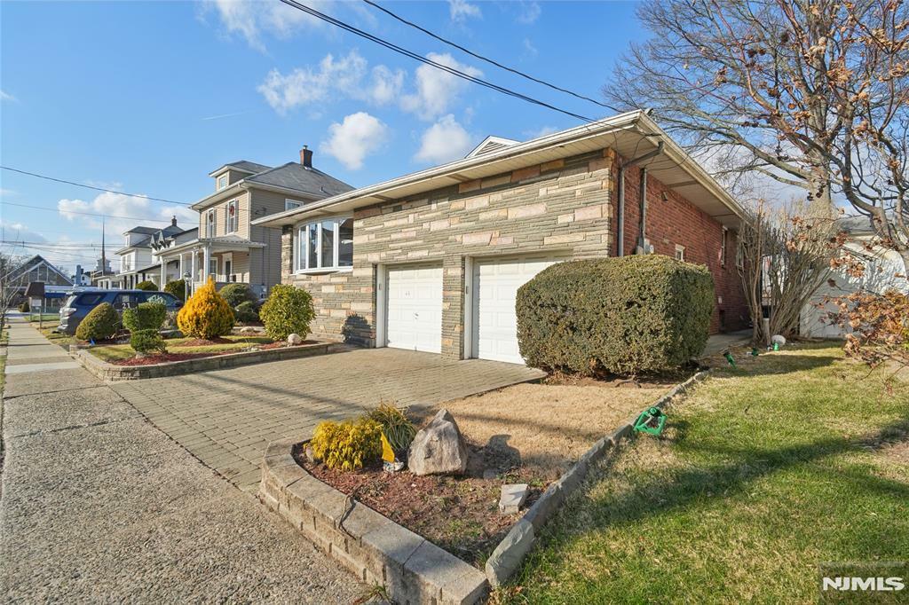 Property Photo:  21 E Central Avenue  NJ 07621 