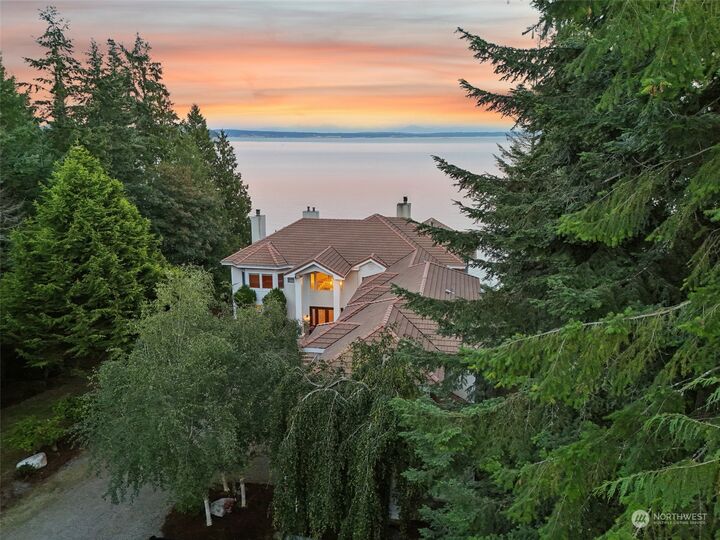 Property Photo:  3065  Oak Bay Road  WA 98339 