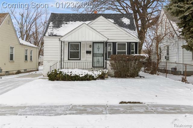 Property Photo:  3112 S Bassett Street  MI 48217 