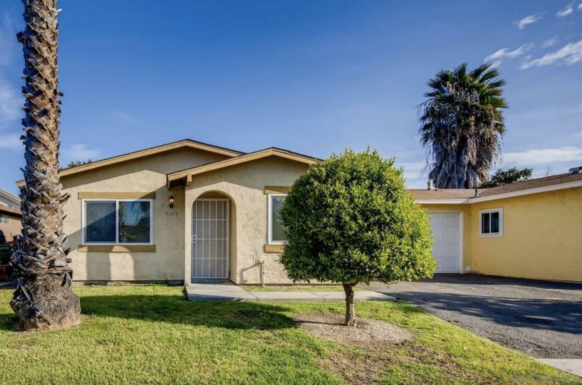 4662 Calle Del Palo  Oceanside CA 92057 photo