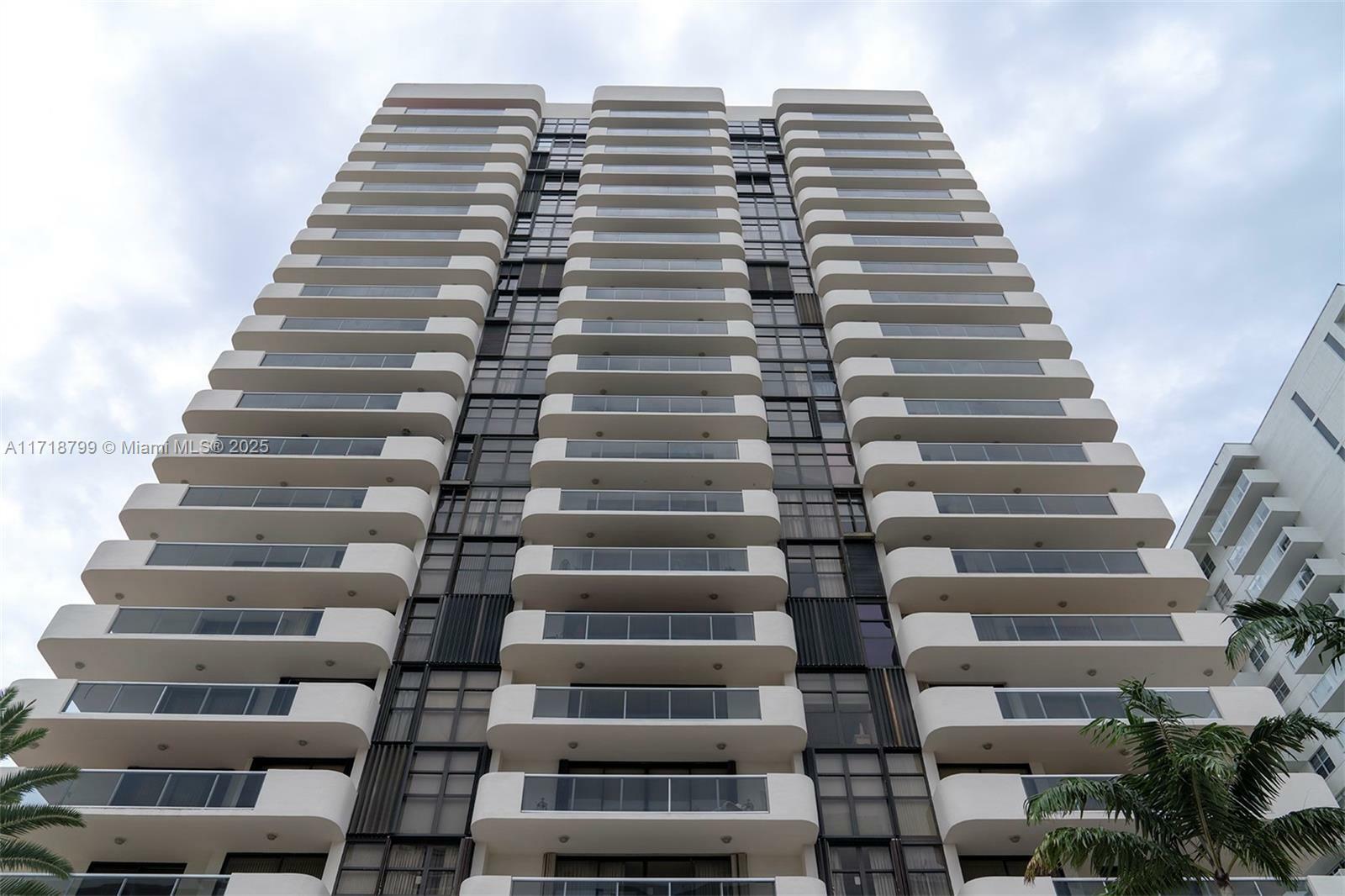 Property Photo:  5757 Collins Ave 1604  FL 33140 