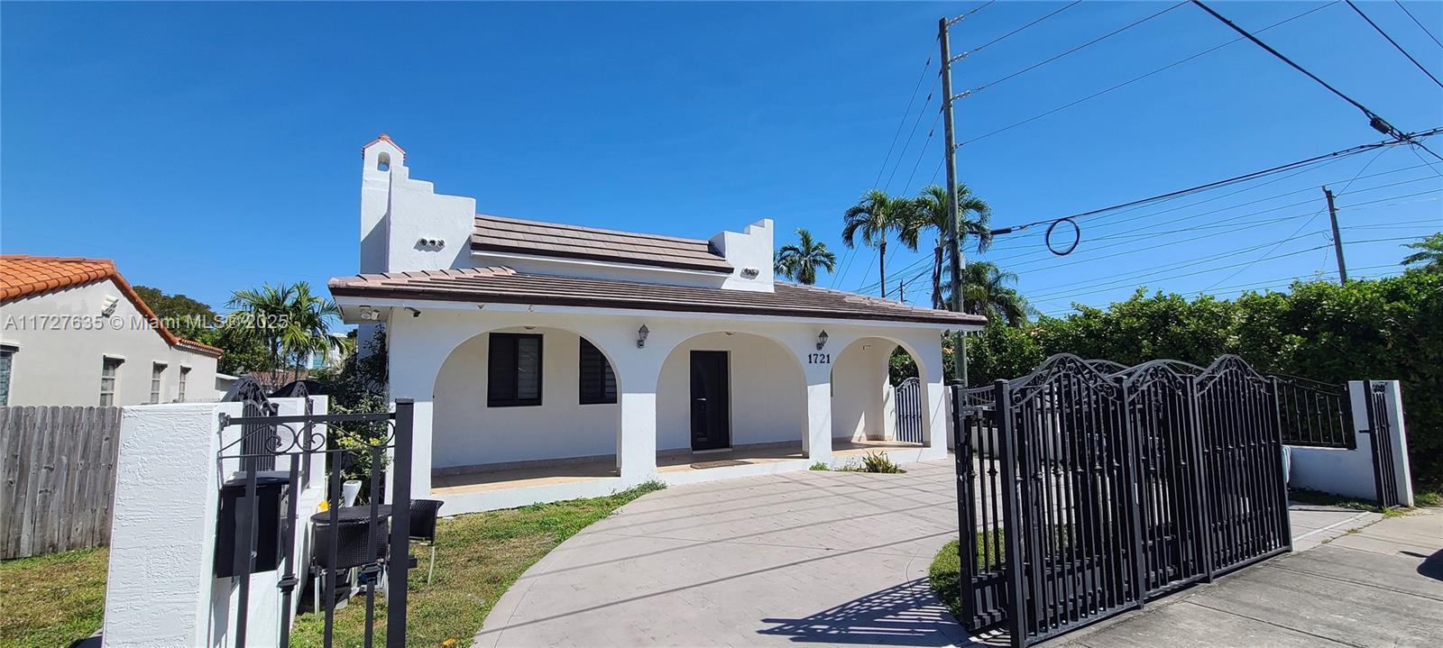 1721 SW 24th Ter  Miami FL 33145 photo