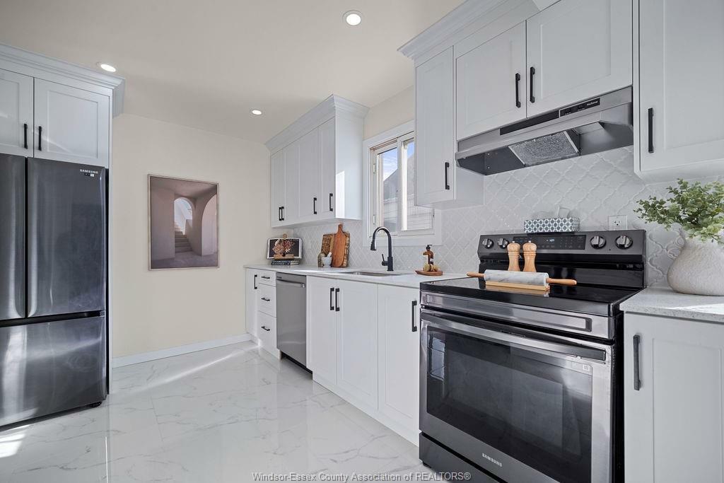 Property Photo:  1412 Rossini Boulevard  ON N8Y 2Z7 