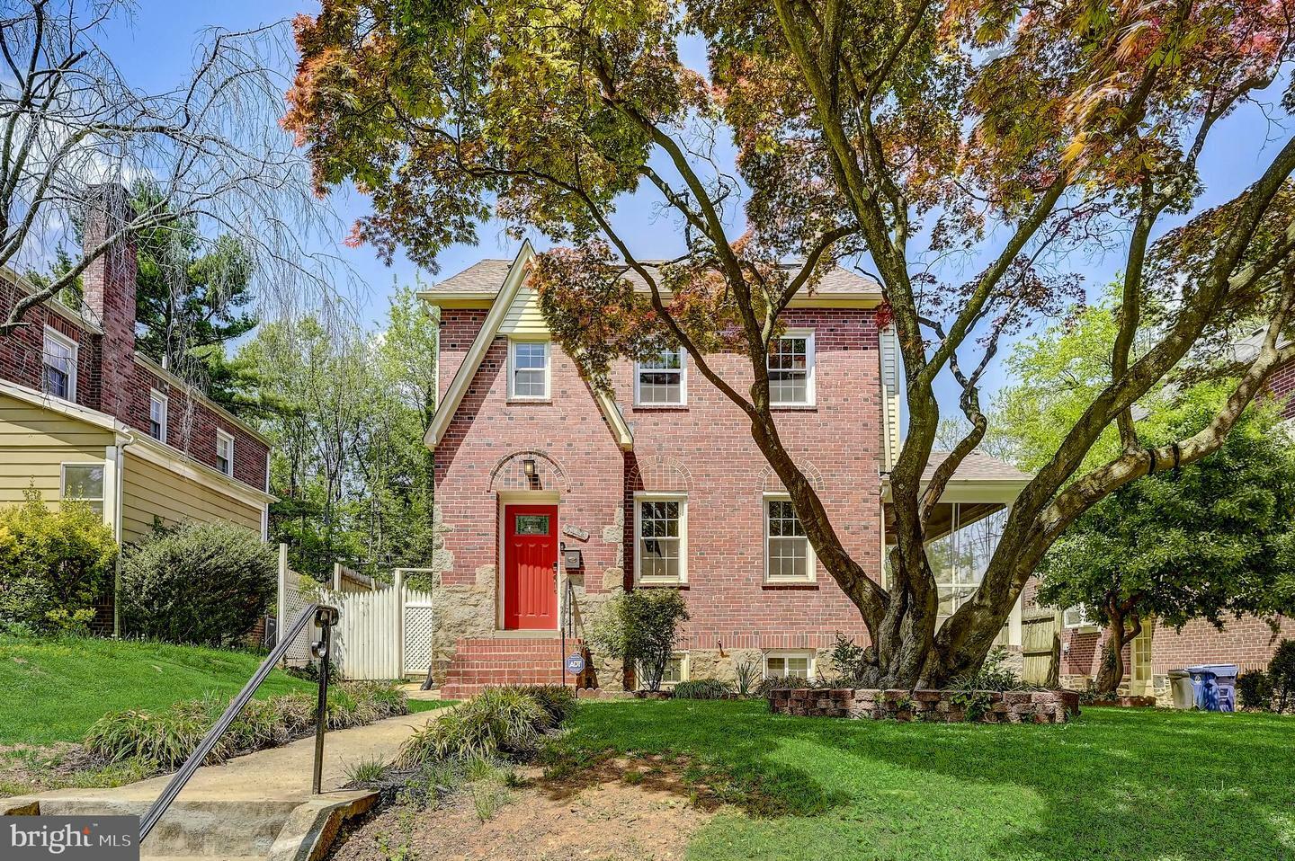 Property Photo: 5114 Edmondson Avenue MD 21229