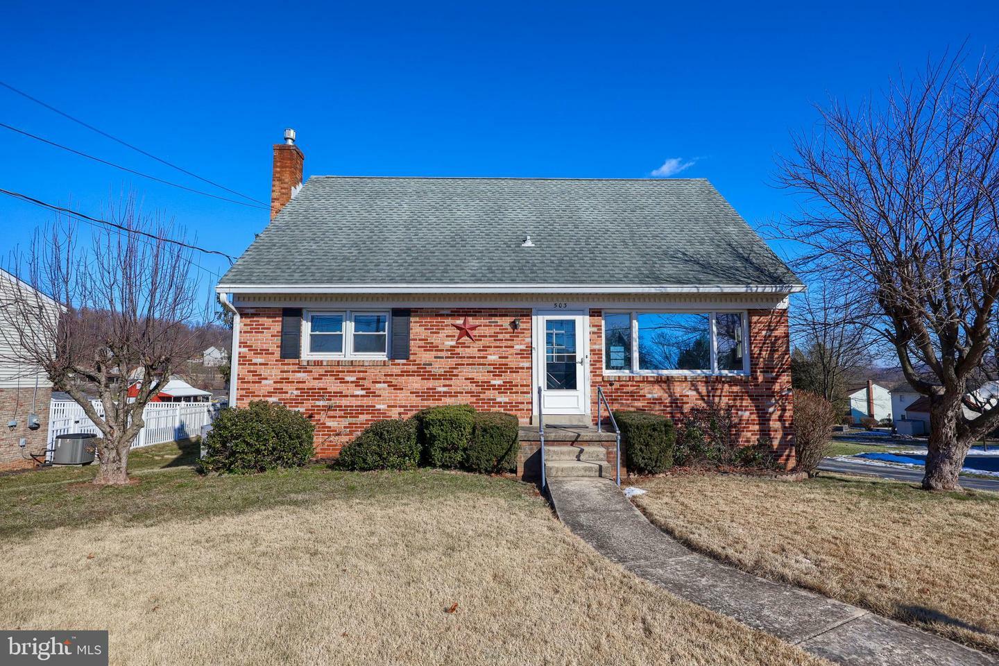 Property Photo:  503 Juniper Street  PA 17517 