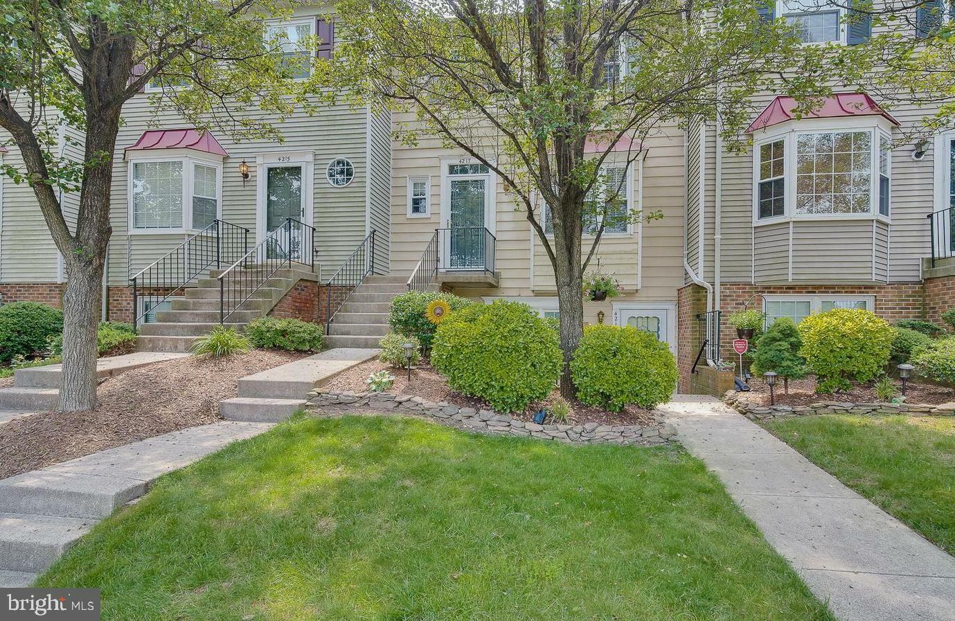 Property Photo: 4217 Stockbridge Drive VA 22025