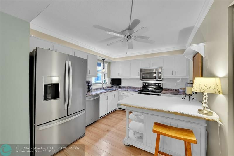 Property Photo:  9601 Riverside Dr A3  FL 33071 