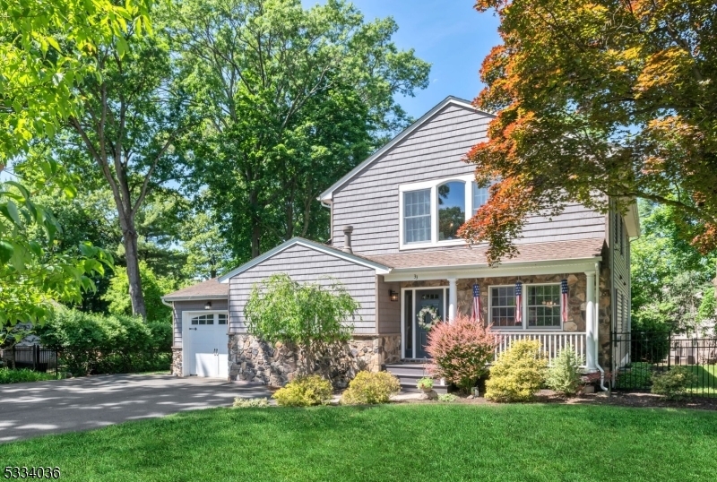 Property Photo: 33 Godwin Dr NJ 07481