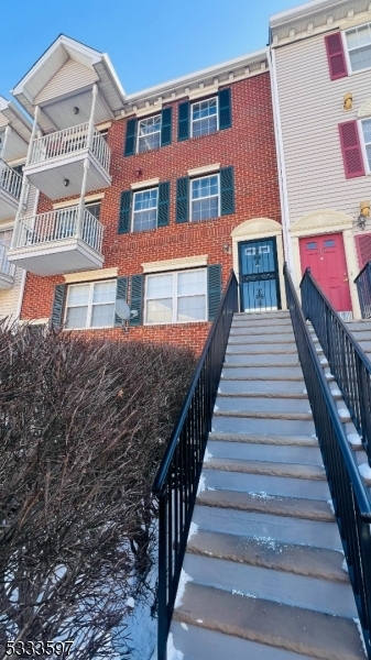 Property Photo:  212 Matthews Dr  NJ 07103 