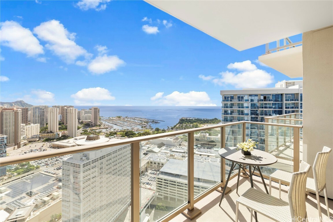 Property Photo:  1388 Kapiolani Boulevard 4205  HI 96814 