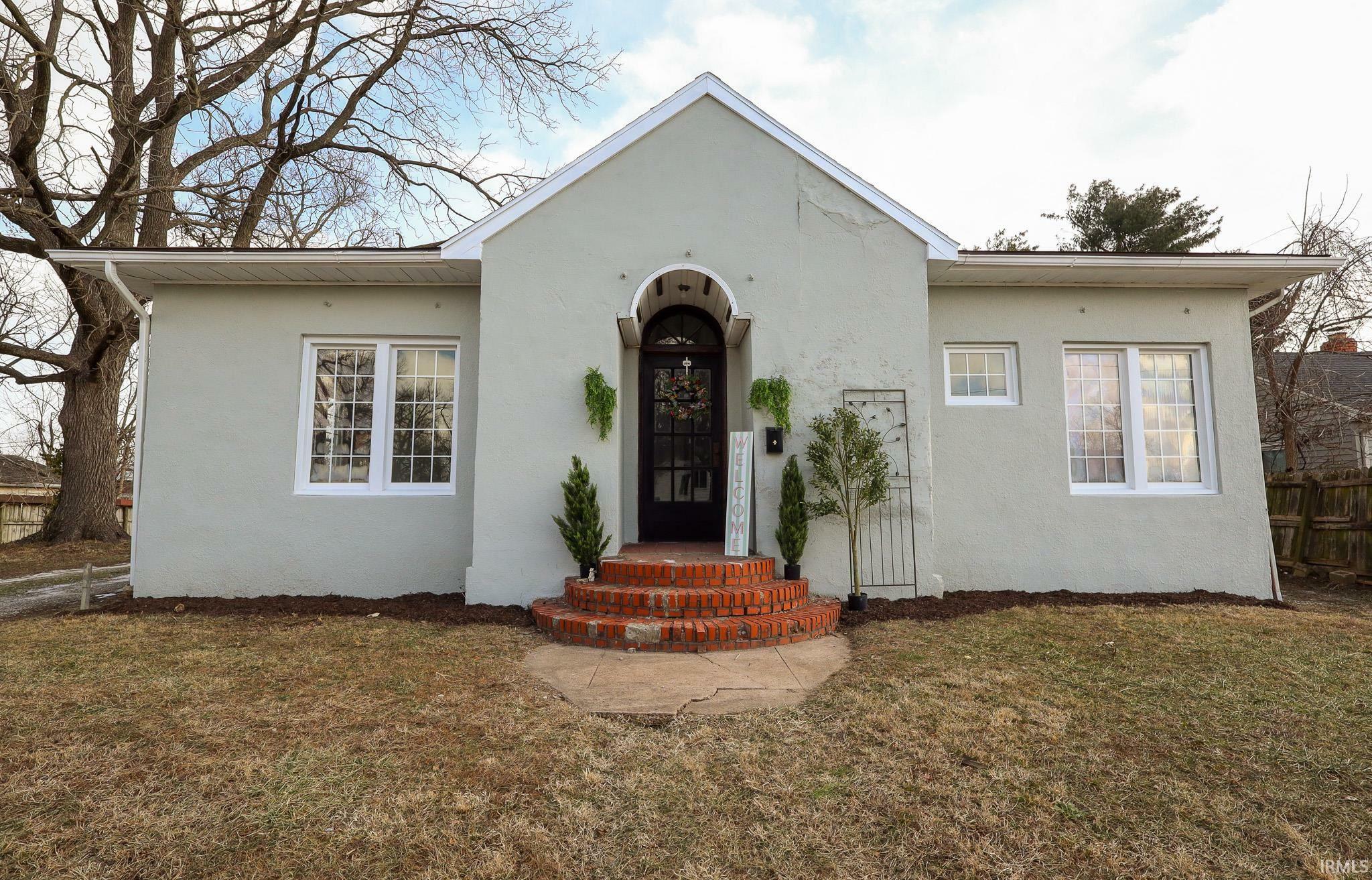 Property Photo:  1819 Oakland Avenue  IN 47711 