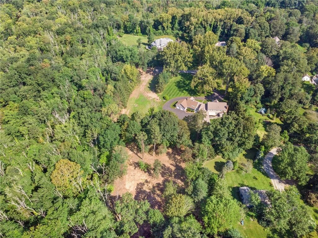 Property Photo:  9 Lyons Farm Court  NY 10509 