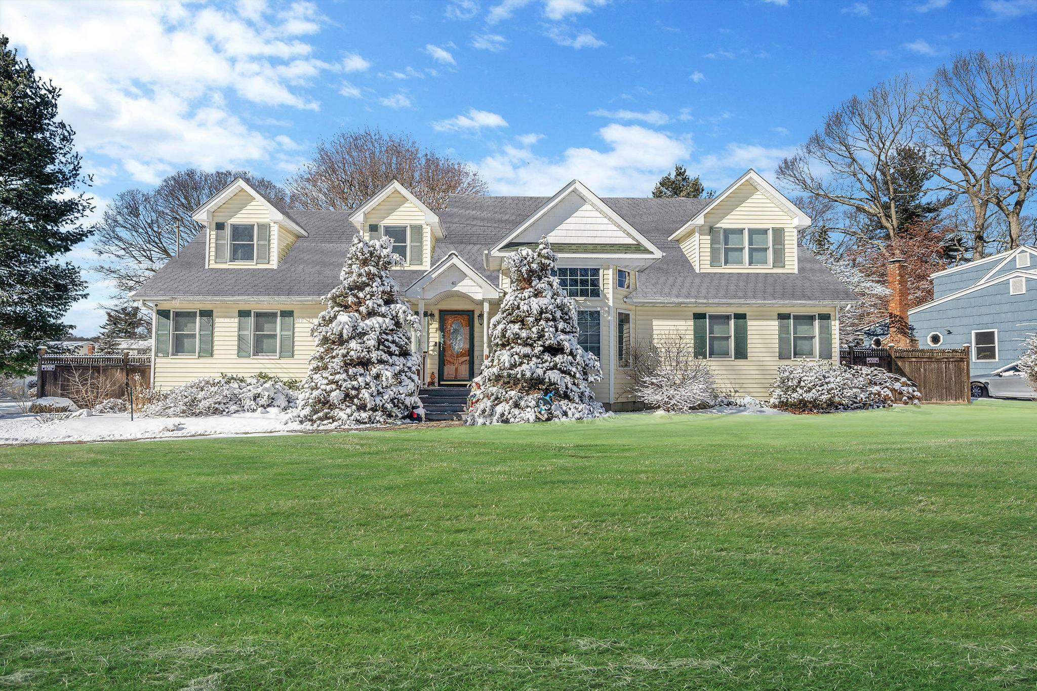 Property Photo:  41 Horton Drive  NY 11746 