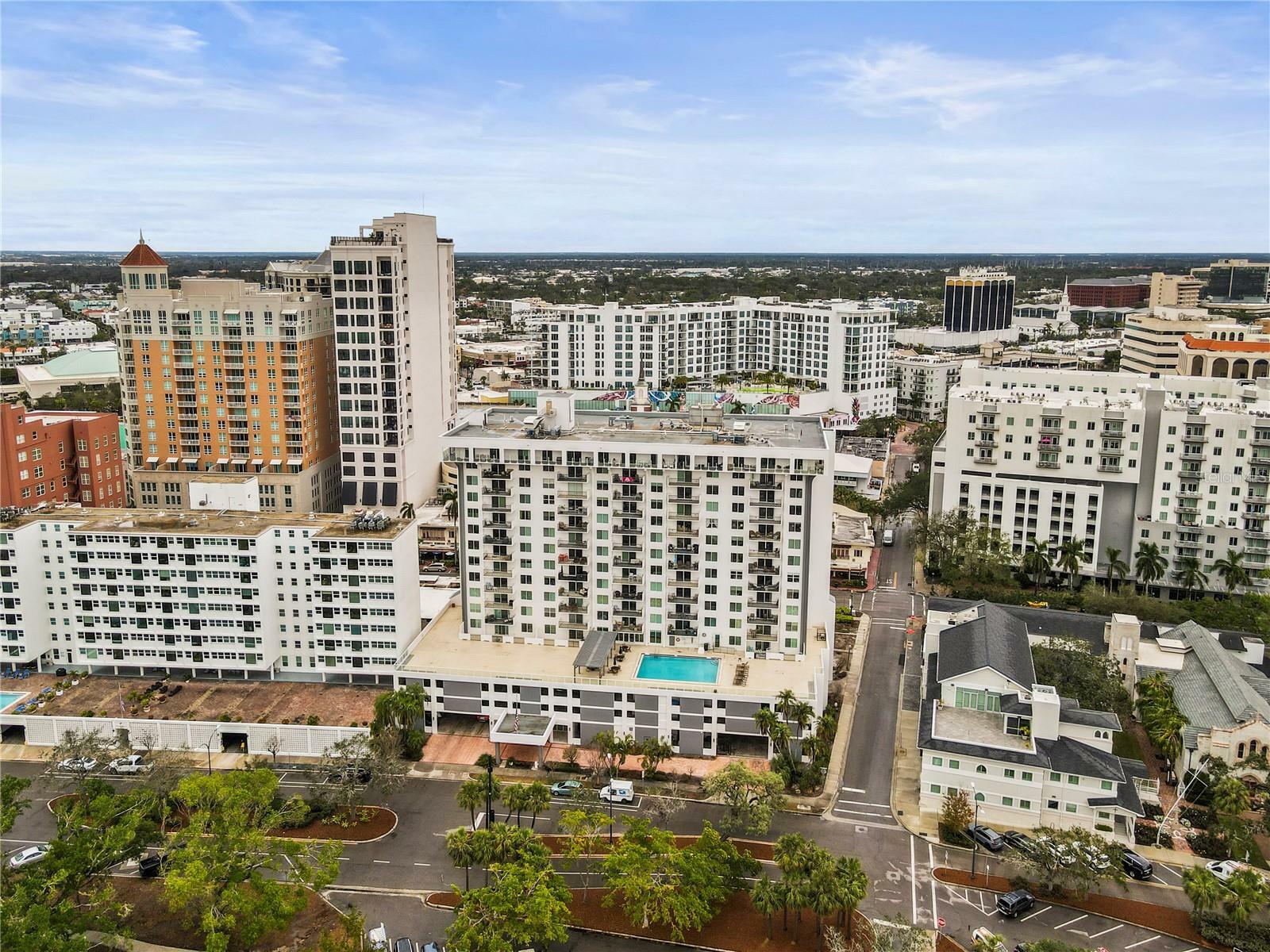 Property Photo:  101 S Gulfstream Avenue 12C  FL 34236 