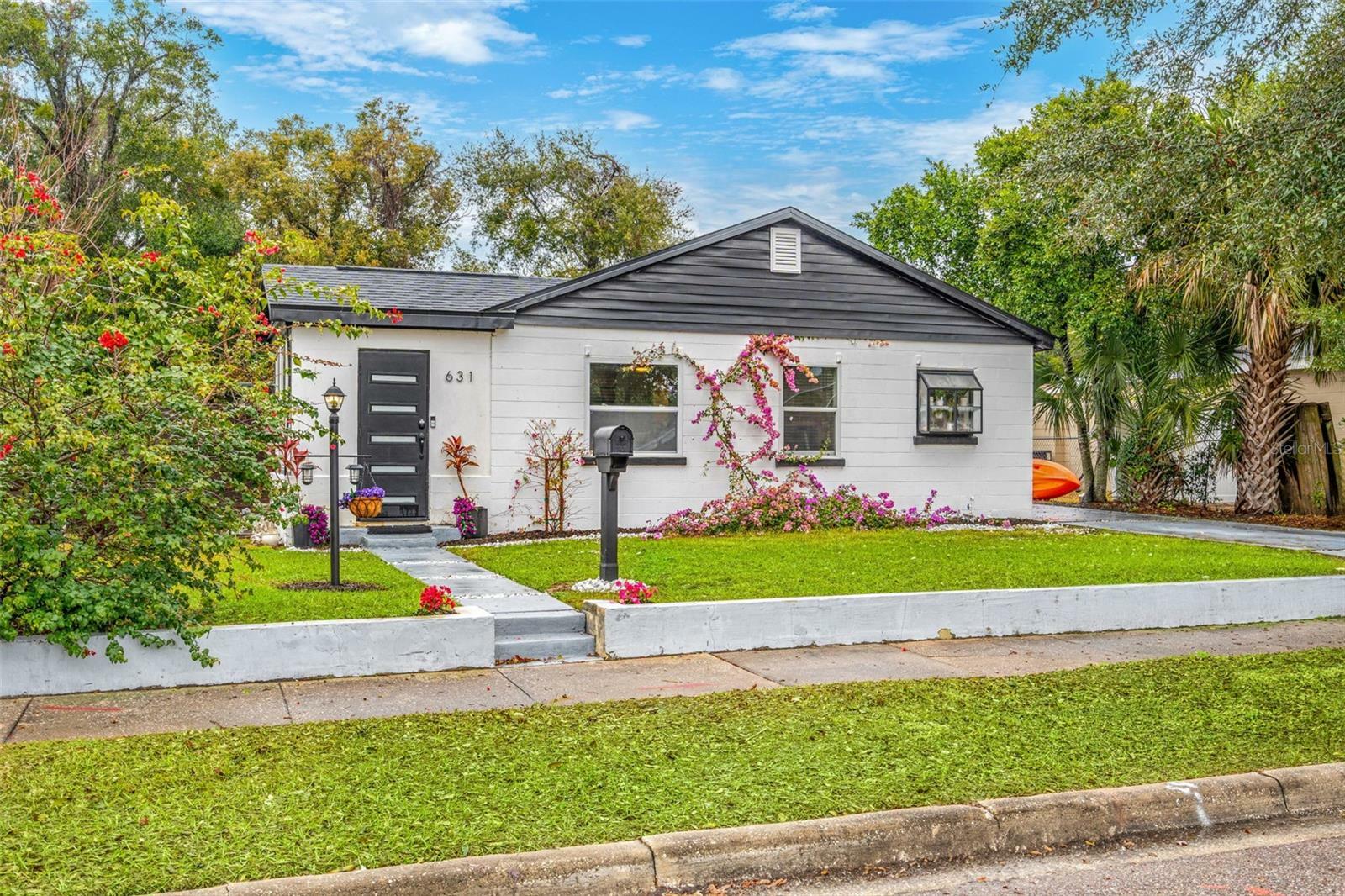 Property Photo:  631 Callahan Street  FL 32789 