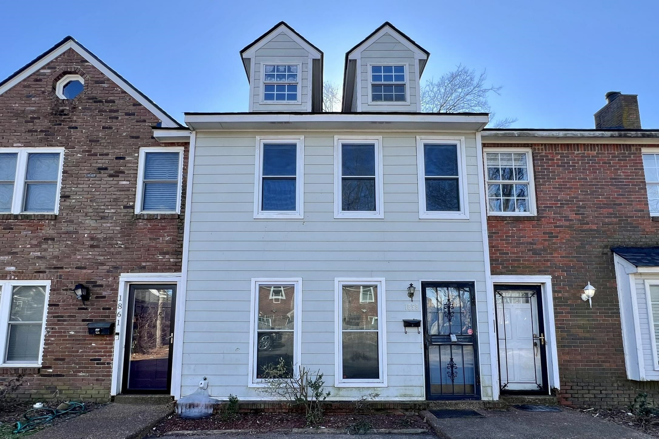 Property Photo:  1859 Jefferson Ave  TN 38104 