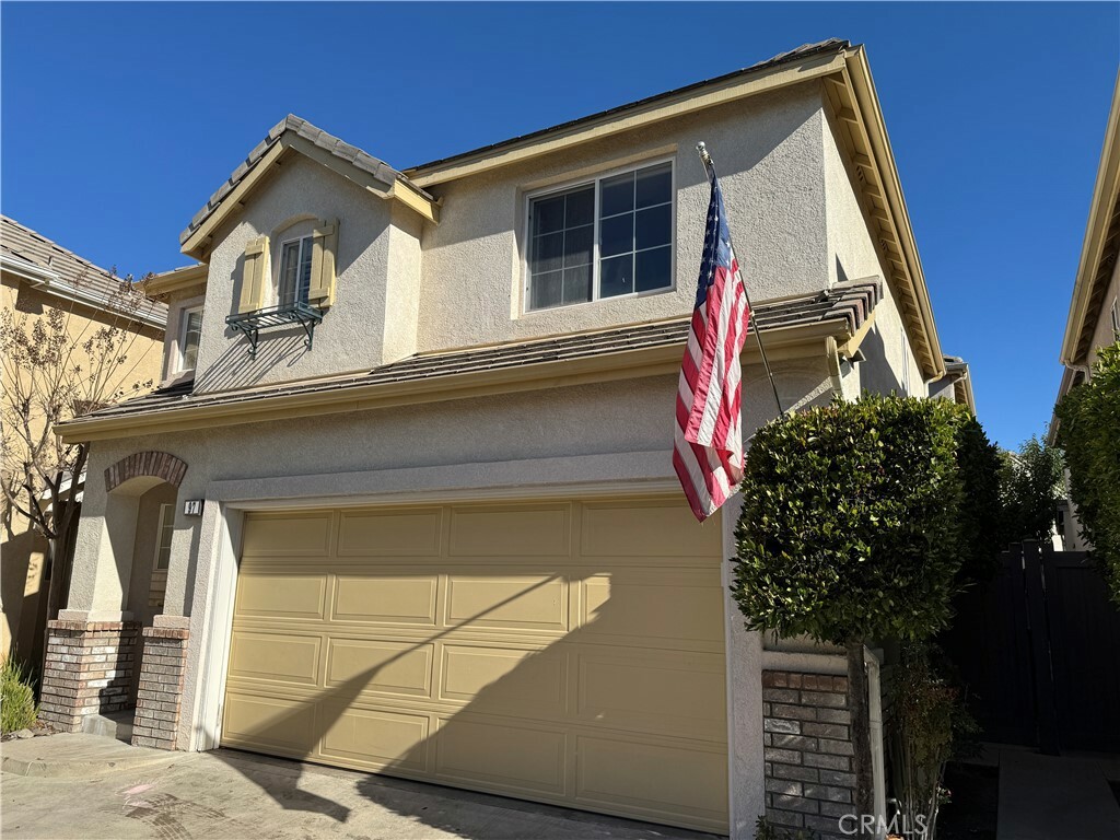 Property Photo:  97 Bloomfield Lane  CA 92688 