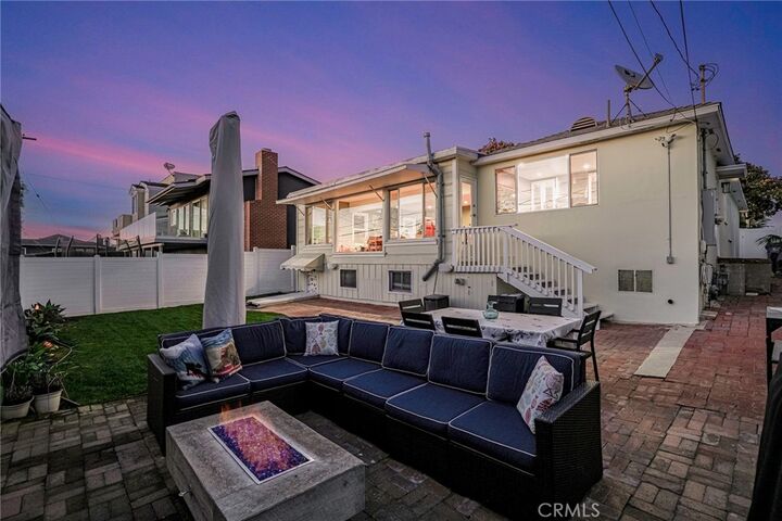 Property Photo: 314 Avenue E CA 90277