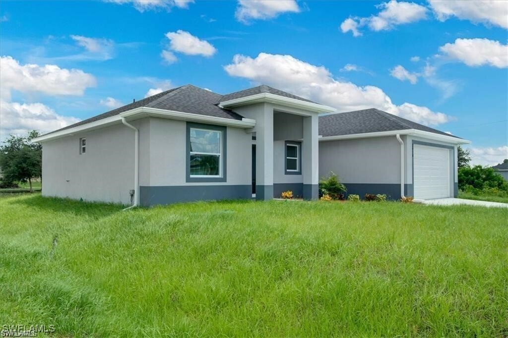 Property Photo:  3621 1st Street SW  FL 33976 