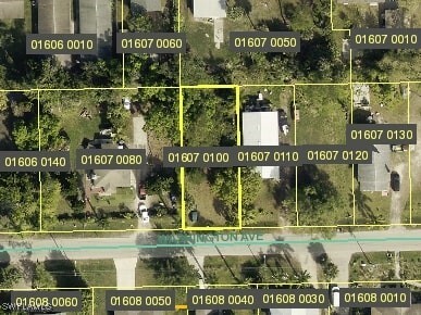 Property Photo:  3749 Washington Avenue  FL 33916 