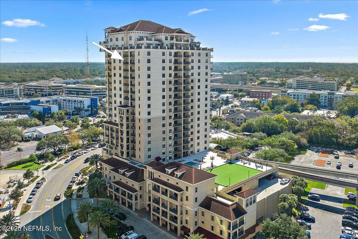 Property Photo: 1478 Riverplace Boulevard 1905 FL 32207