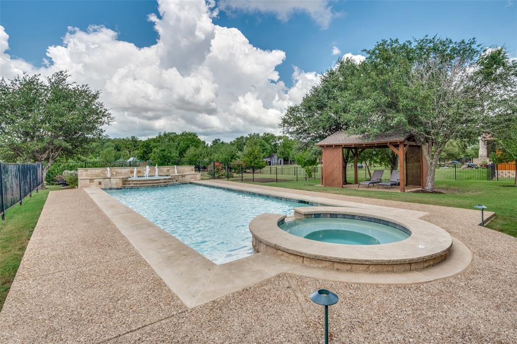 5575 Pebble Creek Drive  Celina TX 75078 photo