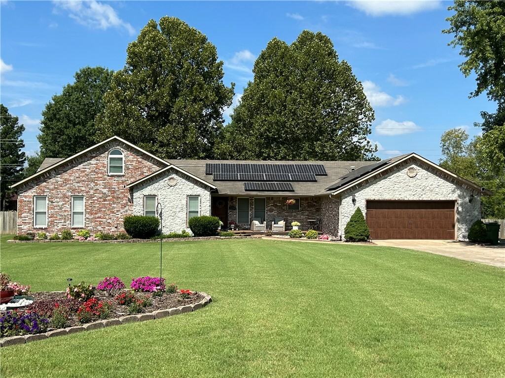 Property Photo:  2214 16th Street  AR 72758 