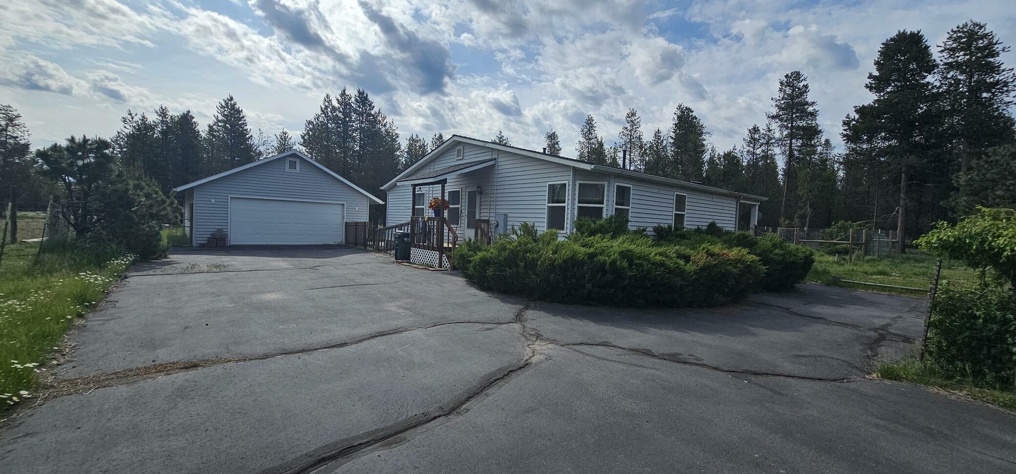 Property Photo: 144927 Greenwood Road OR 97739