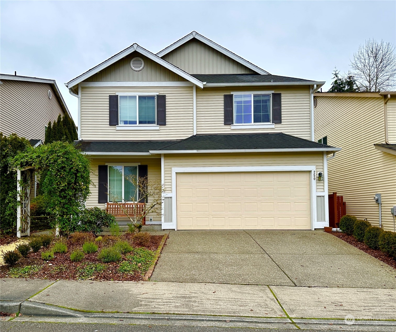 Property Photo:  250  Ferndale Avenue NE  WA 98056 