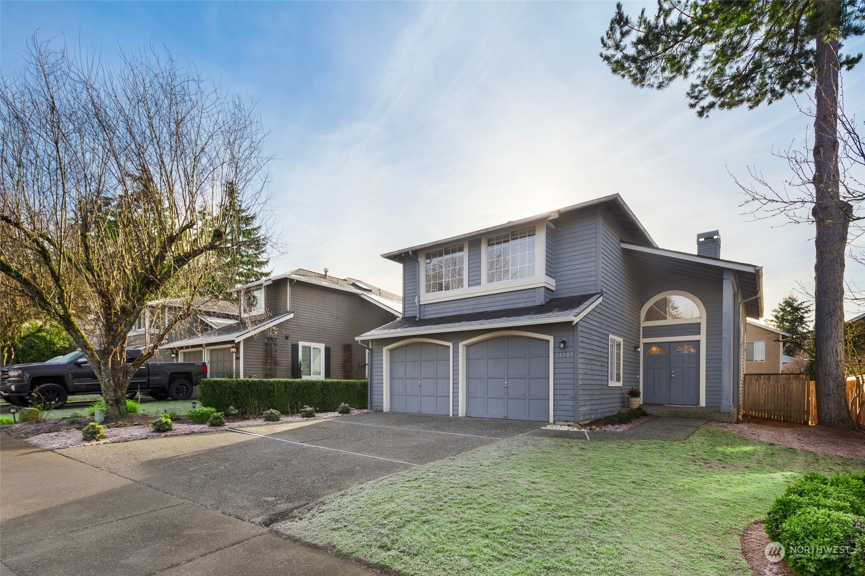 Property Photo:  24209 SE 39th Street  WA 98029 