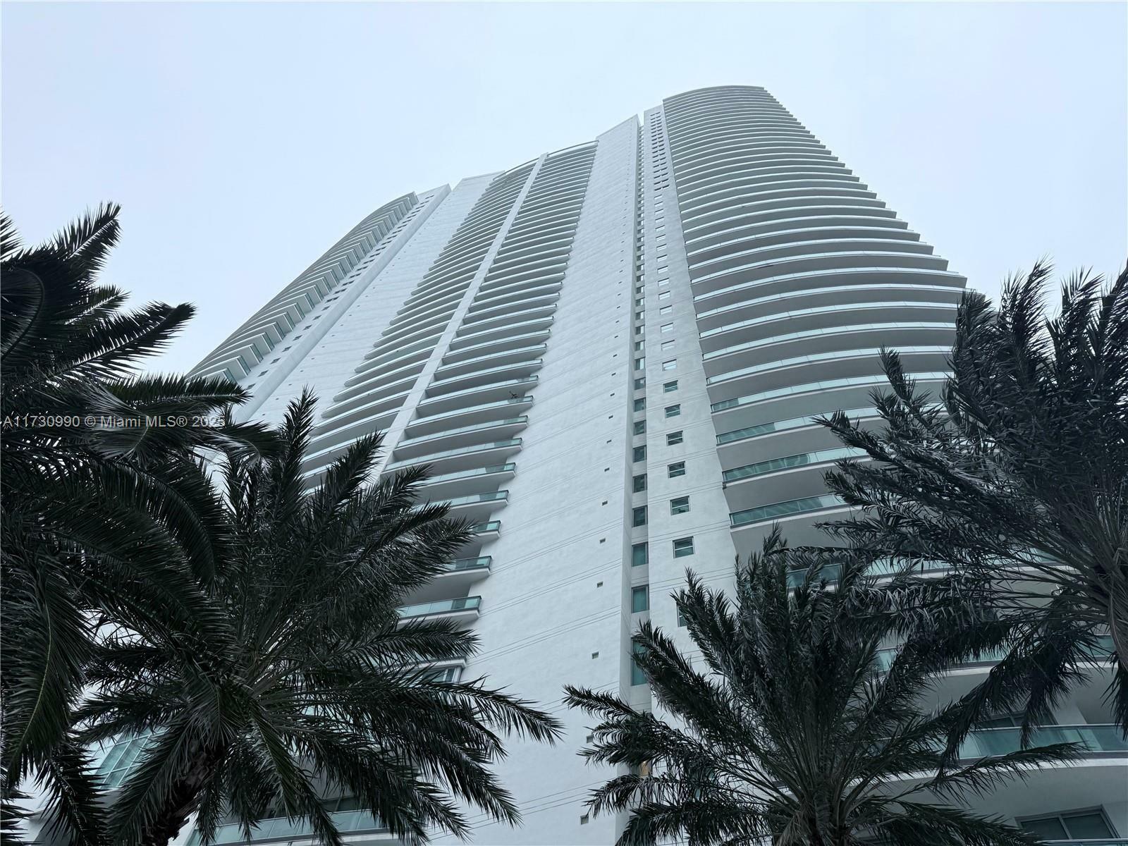 Property Photo:  1331 Brickell Bay Dr 1602  FL 33131 