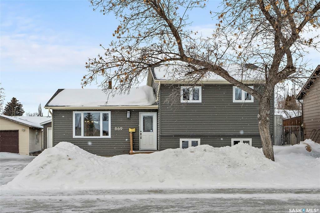 Photo de la propriété:  869 Kingsmere Boulevard  SK S7J 4C4 