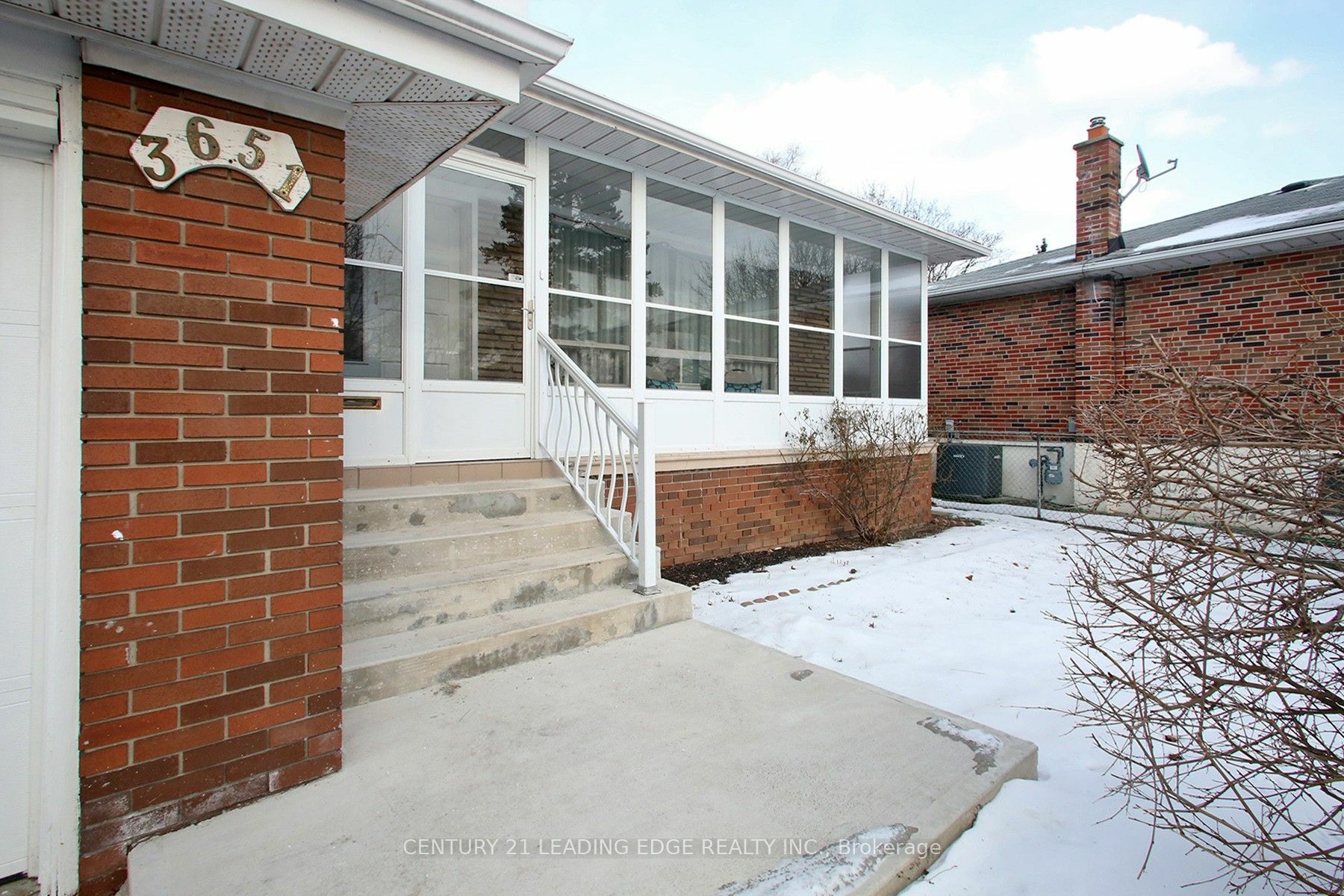 Photo de la propriété:  3651 Broomhill Cres  ON L4Y 3N5 